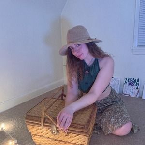 Meet your Posher, Emma